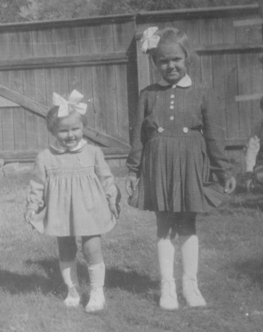 Kariko (left) in her yard at home in Hungary with her sister in 1957. (Courtesy Kati Kariko) 